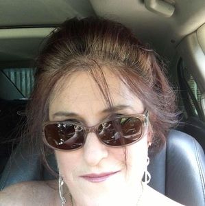 Meet your Posher, Brenda